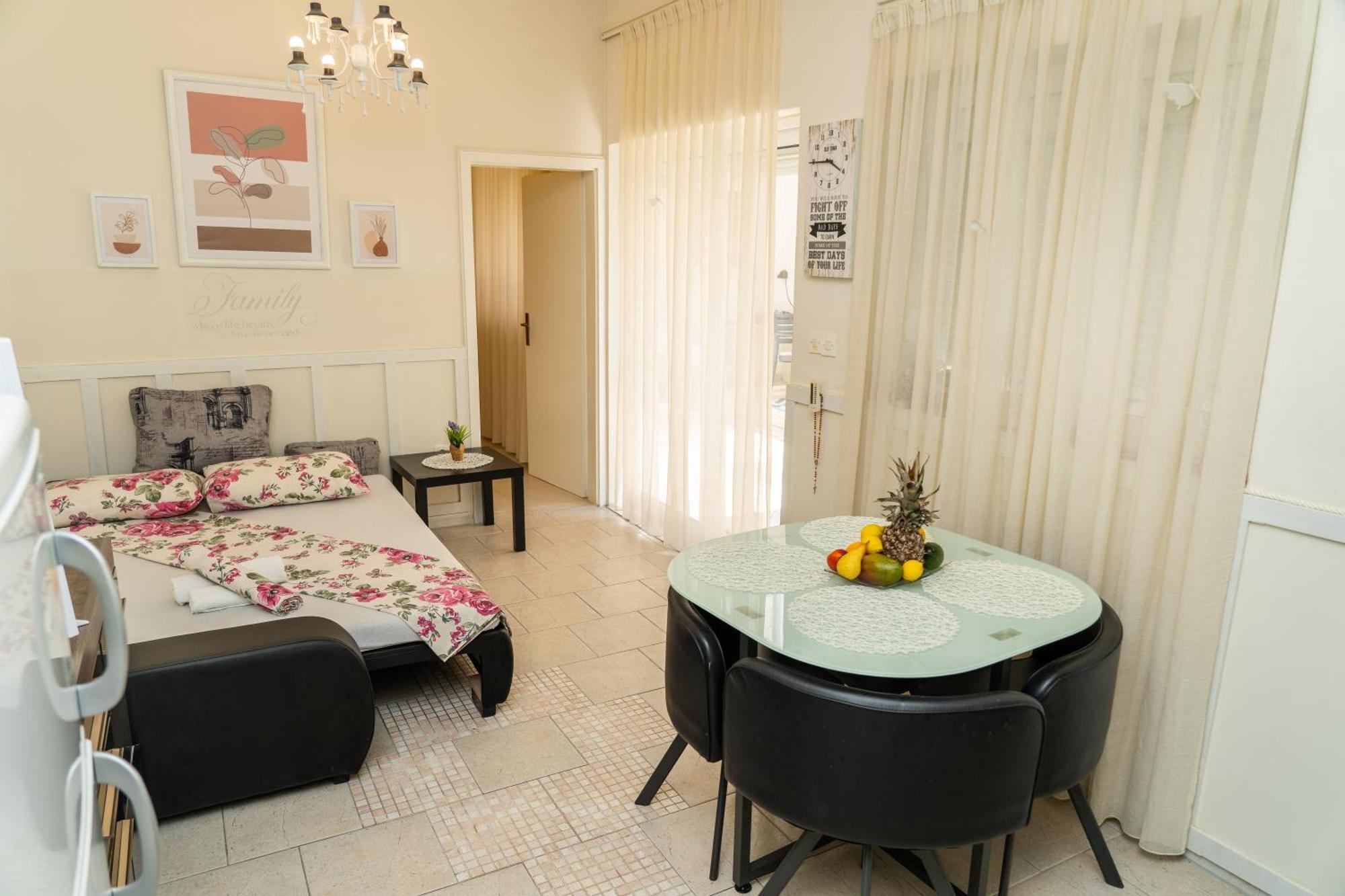 Apartmani Perko Trogir Exterior foto